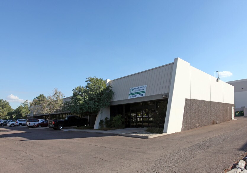 3821 E Broadway Rd, Phoenix, AZ for lease - Primary Photo - Image 1 of 3