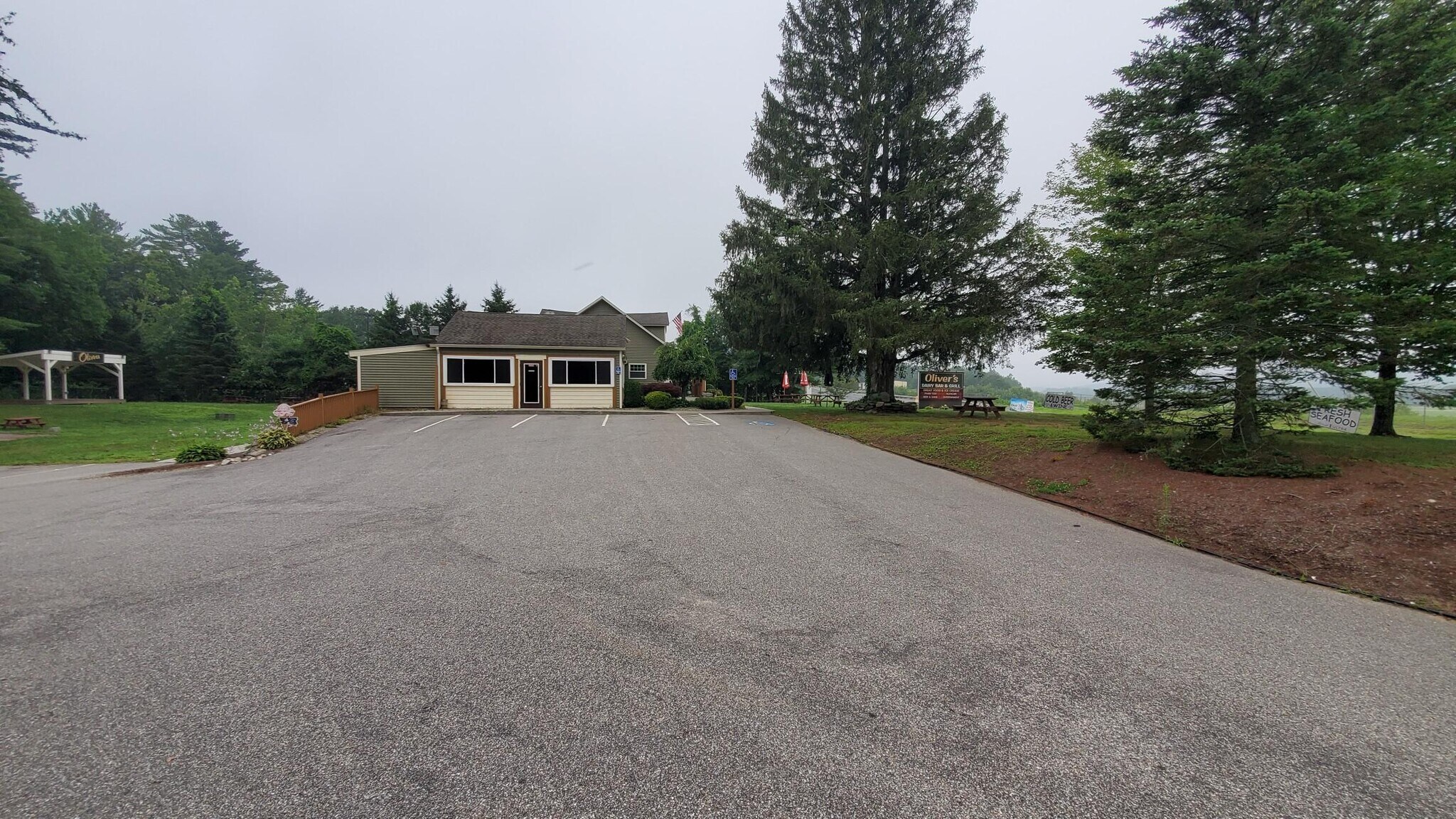 490 Boston Post Rd, North Windham, CT 06256 Oliver's Dairy Bar