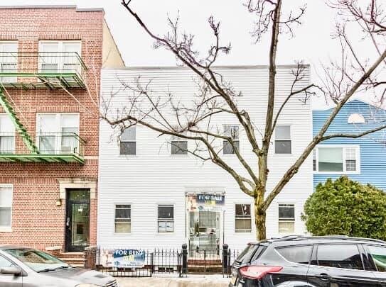 3167 44th St, Astoria, NY for sale - Primary Photo - Image 1 of 1