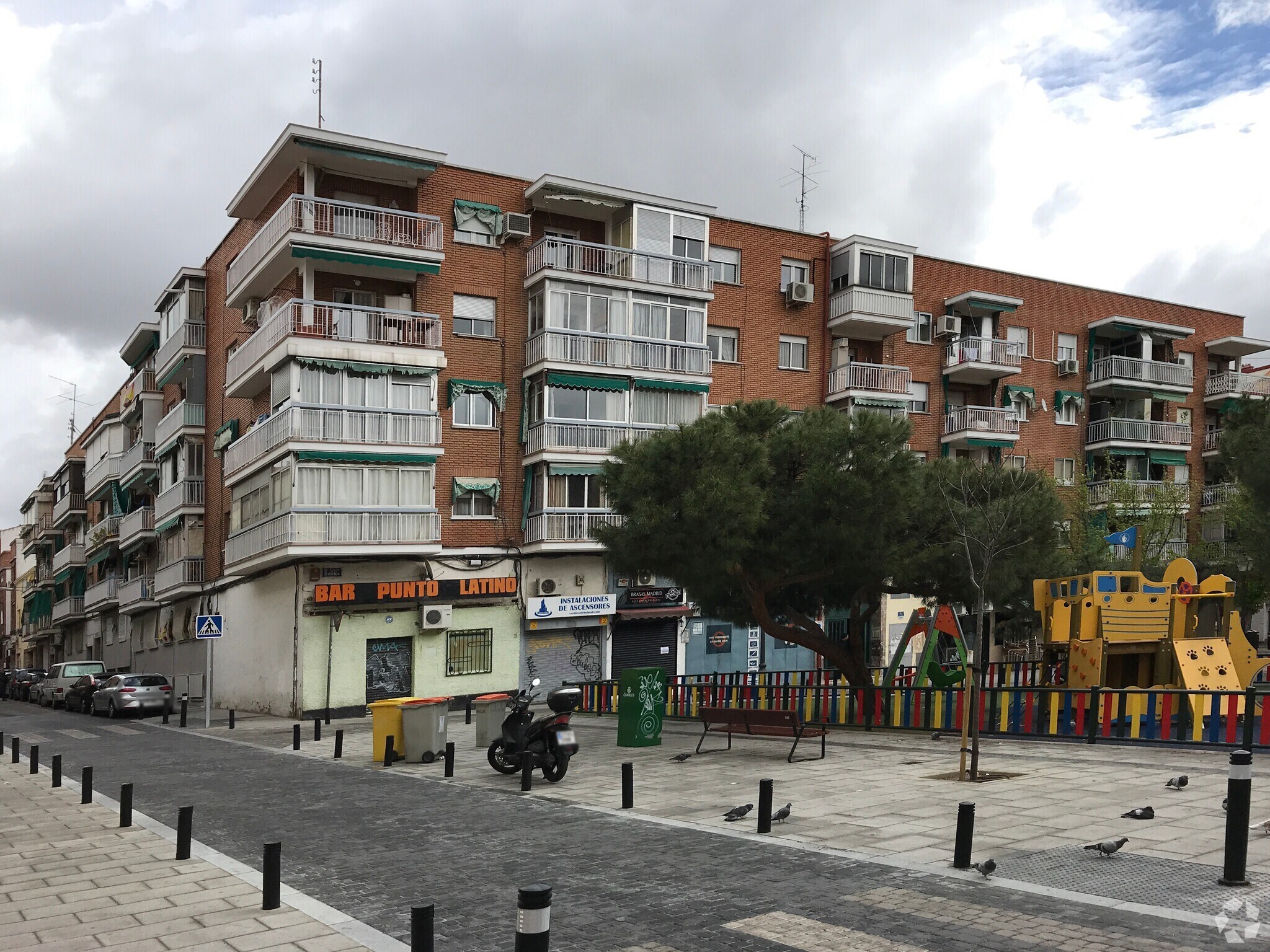 Multifamily in Madrid, Madrid for sale Primary Photo- Image 1 of 1