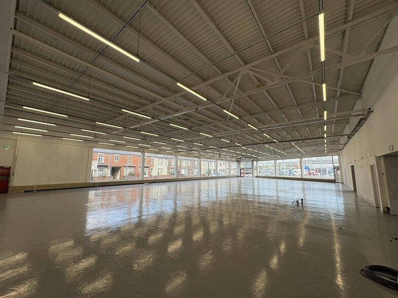 Dunford Rd, Lincoln for lease - Building Photo - Image 2 of 6