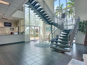 13131 University Dr, Fort Myers, FL for lease Interior Photo- Image 2 of 8