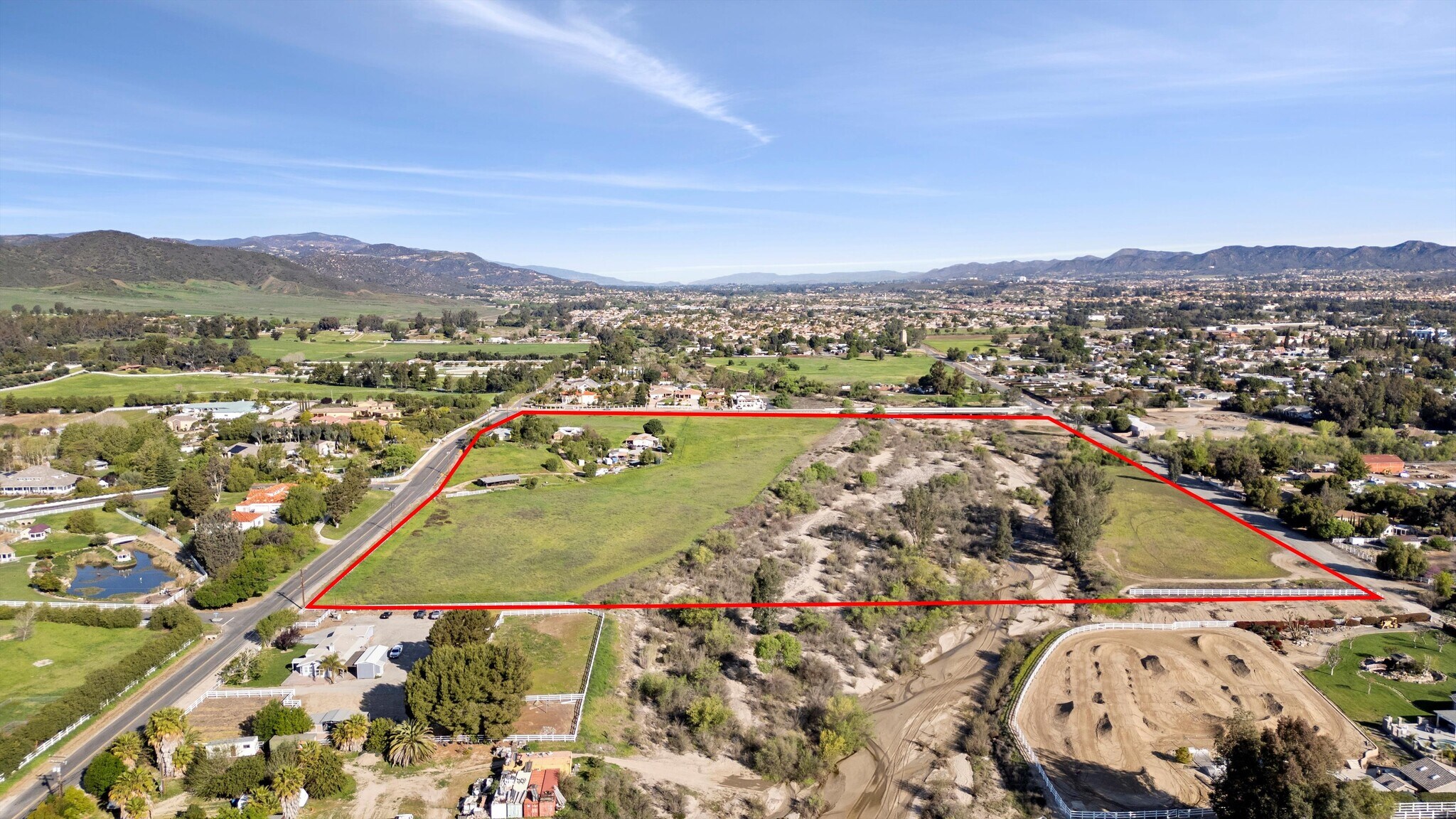 25070 Hayes Ave, Murrieta, CA for sale Primary Photo- Image 1 of 27