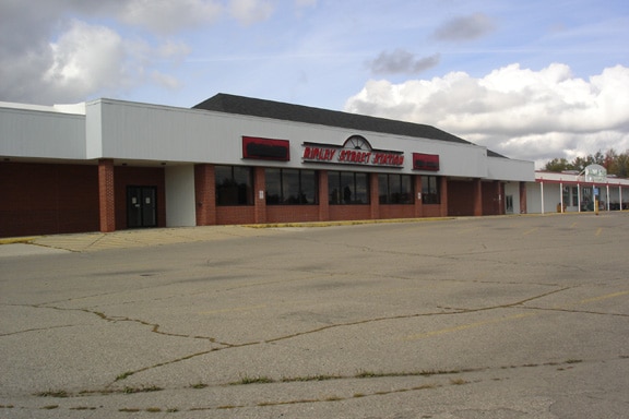 344 Ripley Blvd, Alpena, MI for lease - Building Photo - Image 2 of 3