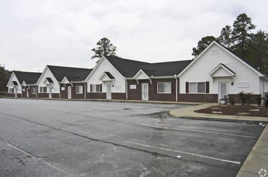 251 Prism Dr, Carrollton, GA for lease Primary Photo- Image 1 of 11