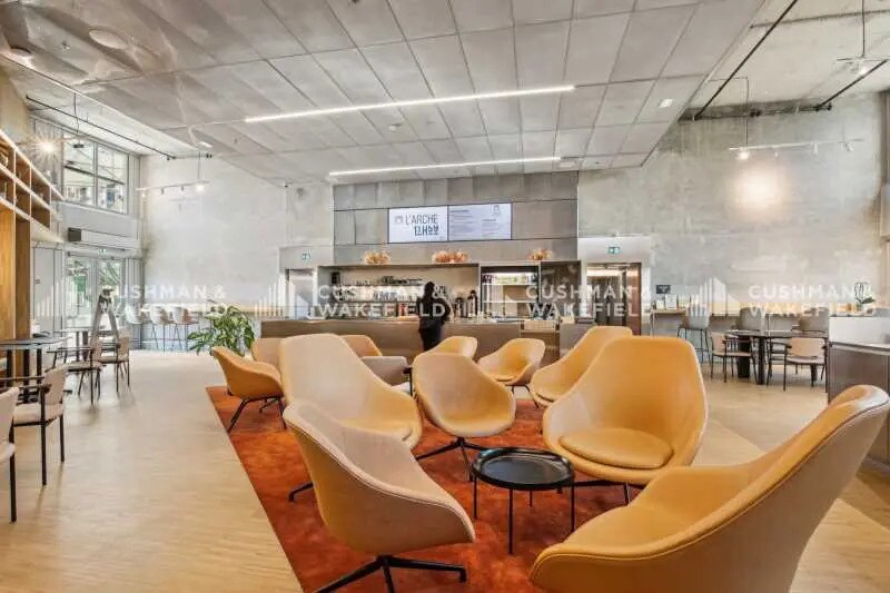 Office in Puteaux for lease - Building Photo - Image 3 of 20