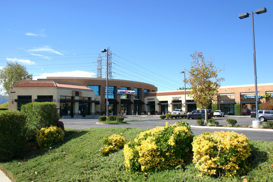 Cinema & Bouquet, Santa Clarita, CA for lease - Building Photo - Image 3 of 8