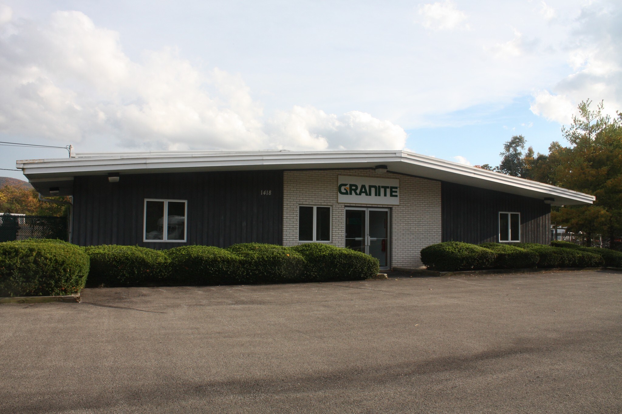 1418 Route 9D, Wappingers Falls, NY for sale Primary Photo- Image 1 of 1