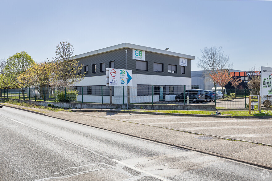Flex in Saint-Priest for sale - Building Photo - Image 2 of 2