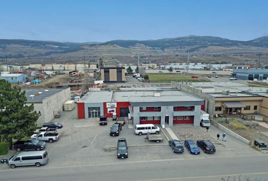 205 Adams Rd, Kelowna, BC for lease - Building Photo - Image 1 of 1