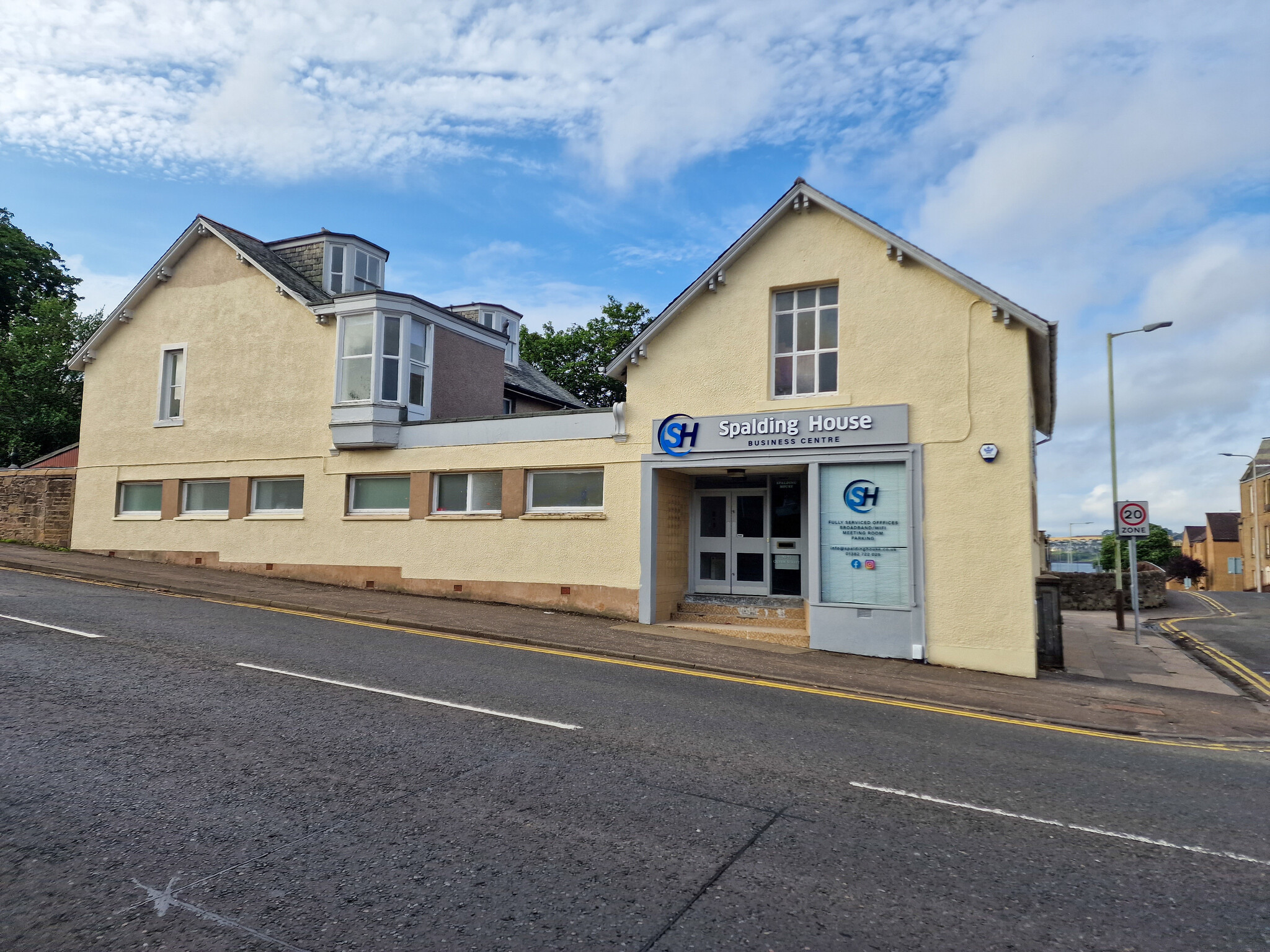 90-92 Queen St, Dundee for lease Building Photo- Image 1 of 4