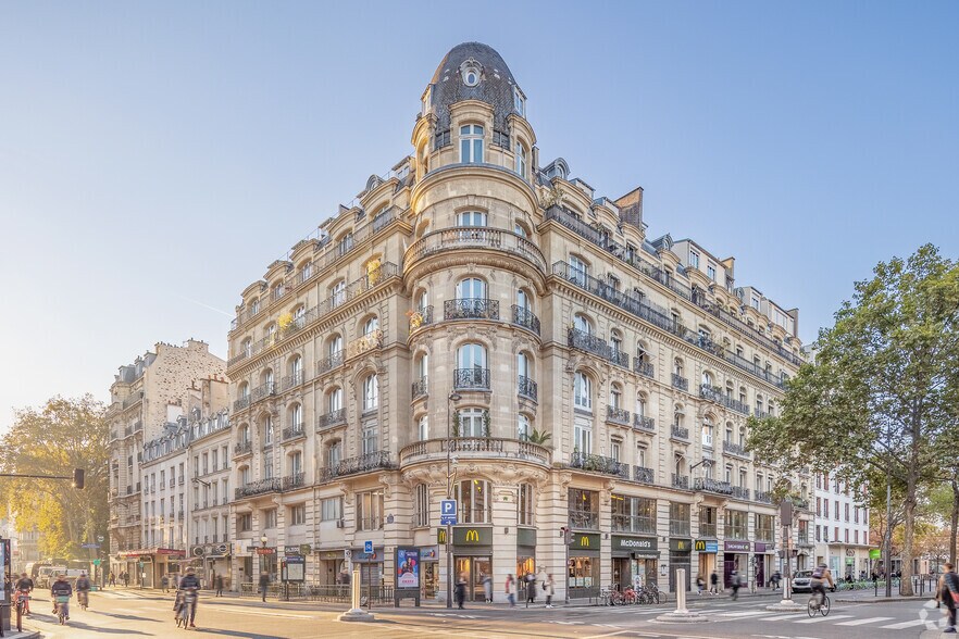 Office in Paris for lease - Primary Photo - Image 1 of 3