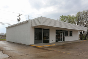 1224 S Kansas Ave, Topeka KS - Gas Station