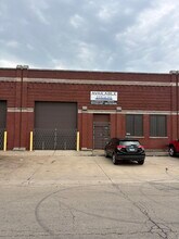 4229 W Kinzie St, Chicago, IL for lease Interior Photo- Image 2 of 2