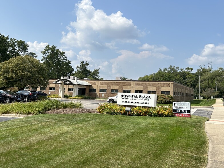 3800 Highland Ave, Downers Grove, IL for lease - Building Photo - Image 1 of 10