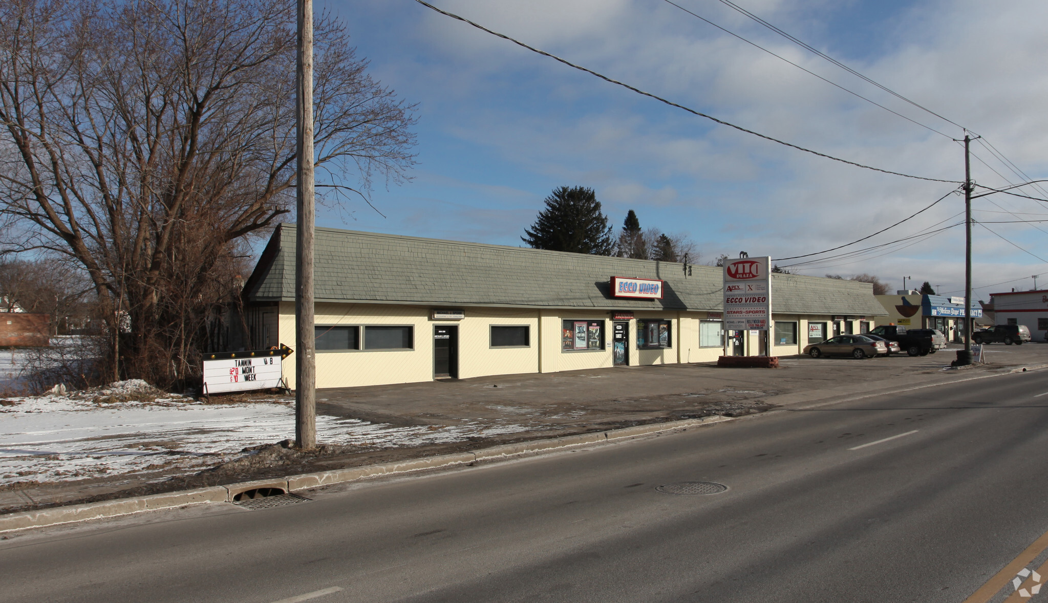 230-300 Oriskany Blvd, Yorkville, NY for sale Primary Photo- Image 1 of 19