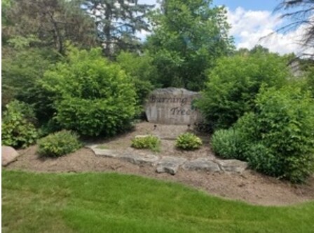 7409 Burning Tree Dr, Mchenry, IL for sale Primary Photo- Image 1 of 1