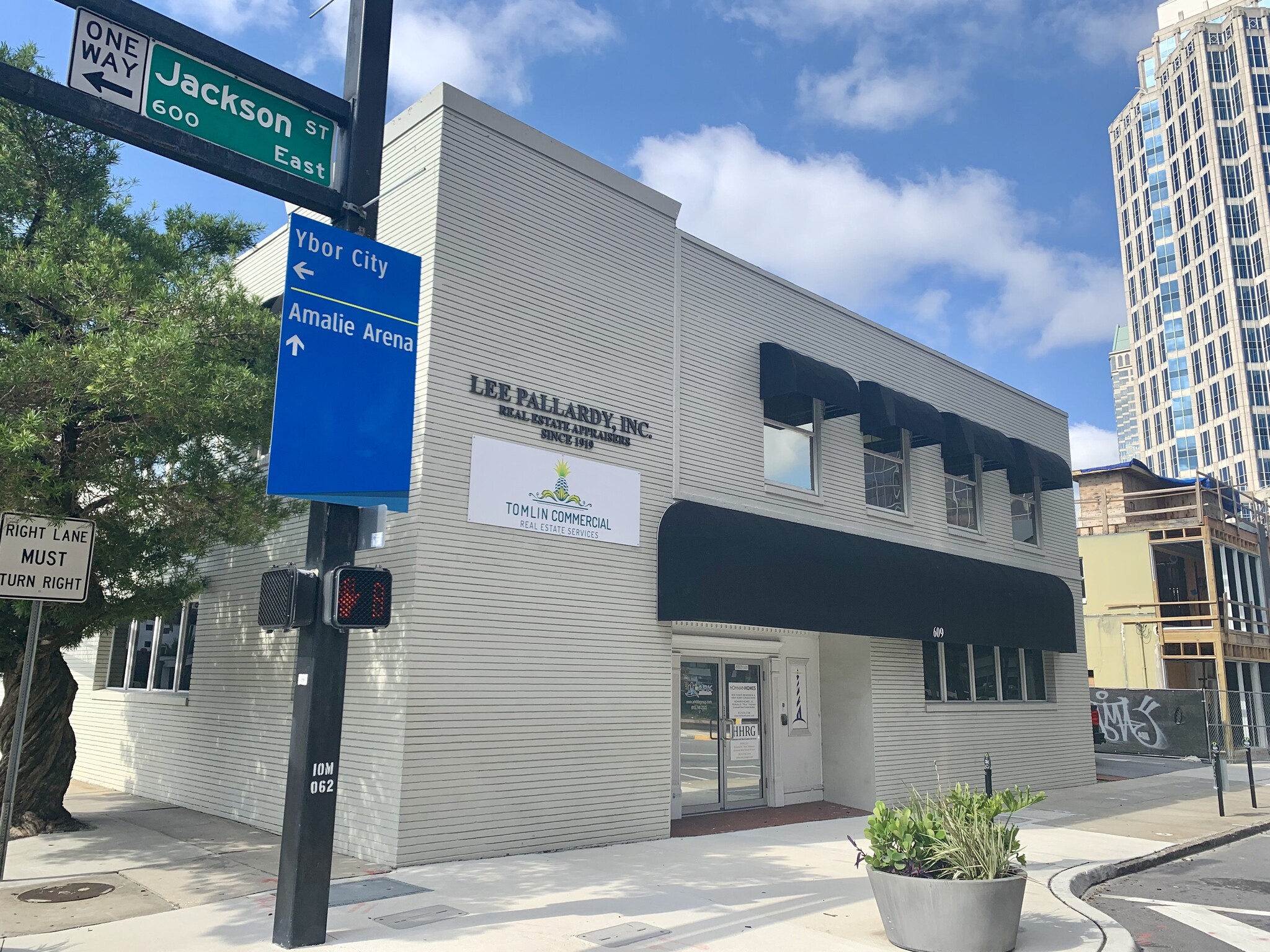 609 E Jackson St, Tampa, FL for lease Building Photo- Image 1 of 13