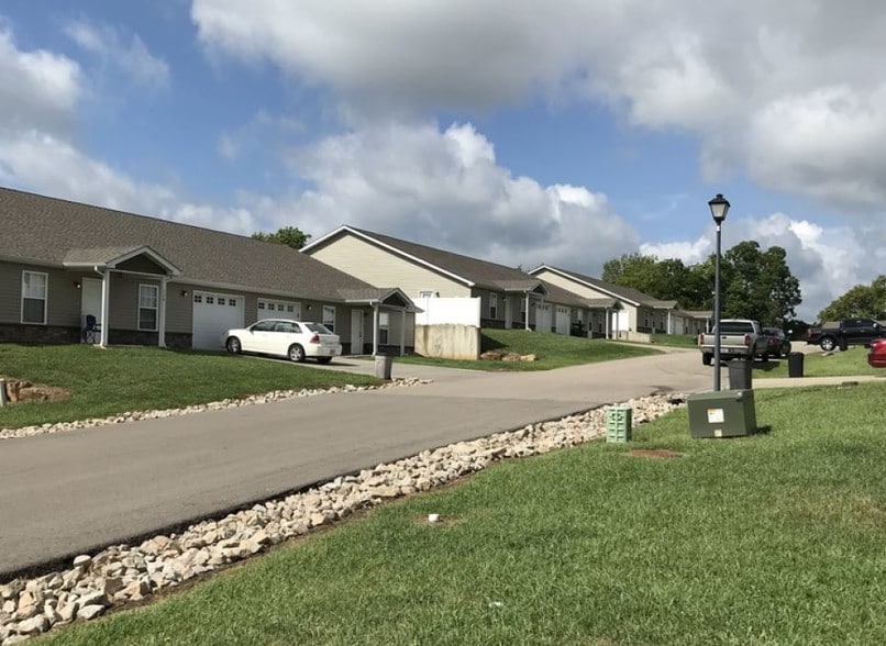 100227 Garson Ln, Farmington, MO, 63640 Apartment Property For Sale