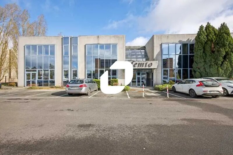 Office in Villebon-sur-Yvette for lease - Building Photo - Image 2 of 14