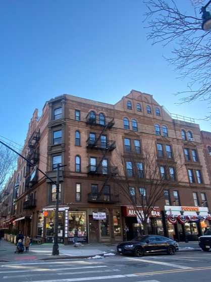 352-360 Myrtle Ave, Brooklyn, NY for lease - Building Photo - Image 1 of 10