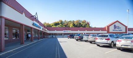 120-180 Point Plz, Butler, PA for lease Building Photo- Image 1 of 5