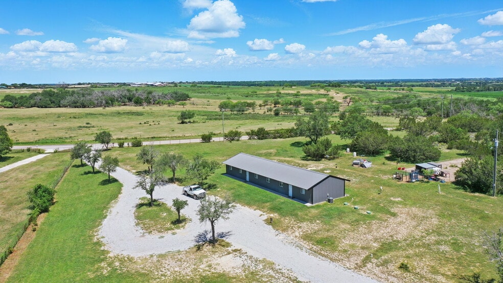 5855 County Road 392, Stephenville, TX for sale - Building Photo - Image 2 of 18