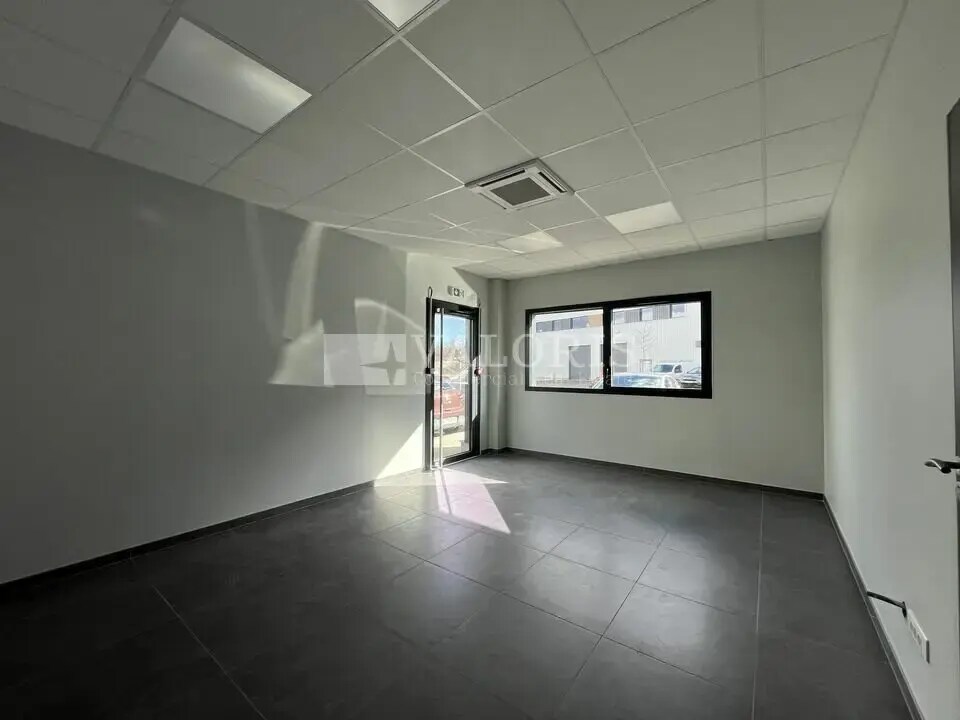 La Tour-de-Salvagny, RHO 69890 - Unit C-7 - - Interior Photo - Image 1 of 6