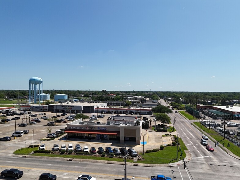 4431 Nelson Rd, Lake Charles, LA for lease - Building Photo - Image 2 of 7