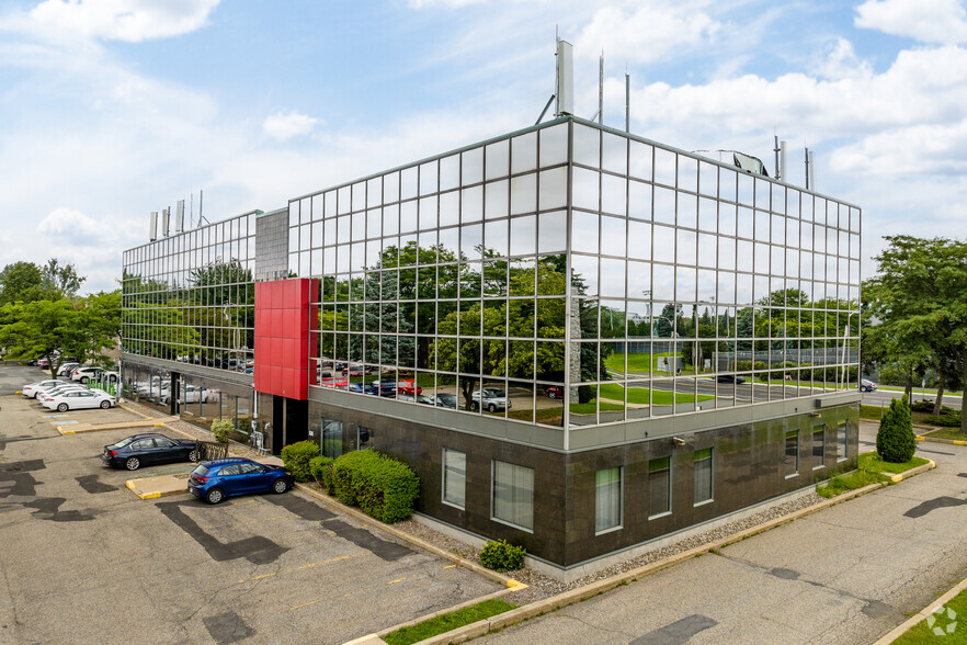 204 Boul De Montarville, Boucherville, QC for lease - Building Photo - Image 2 of 5