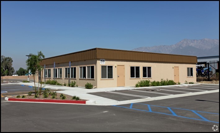 8616 Cherry Ave, Fontana, CA for lease - Building Photo - Image 3 of 4