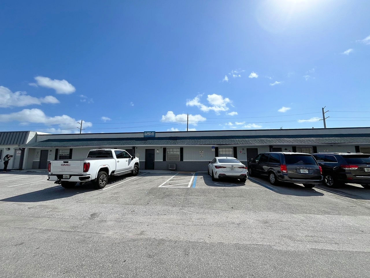 4861-4875 NE 12th Ave, Fort Lauderdale, FL for lease Building Photo- Image 1 of 3