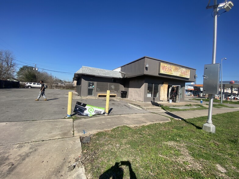 5842 Martin Luther King Jr Blvd, Houston, TX for sale - Building Photo - Image 2 of 6