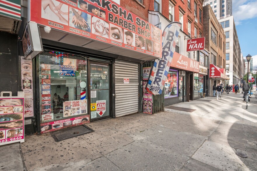 144 Lawrence St, Brooklyn, NY for lease - Building Photo - Image 1 of 4