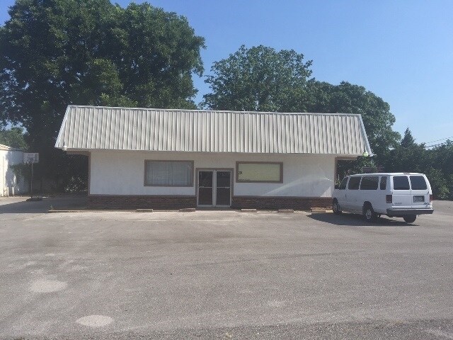 200 Walker St, Franklin, KY for sale Primary Photo- Image 1 of 1