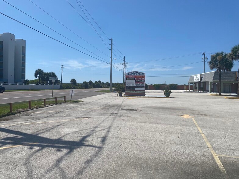 552-584 Highway A1a, Satellite Beach, FL for sale - Primary Photo - Image 1 of 1