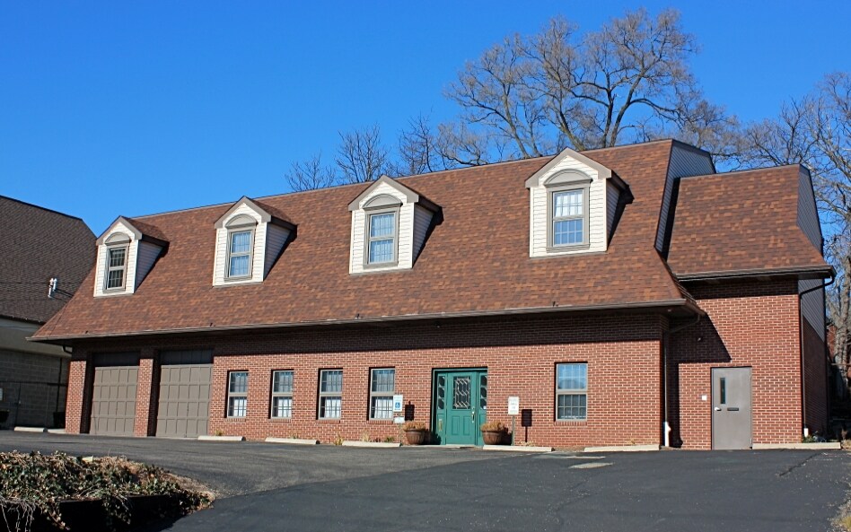 1343 Old Freeport Rd, Pittsburgh, PA 15238