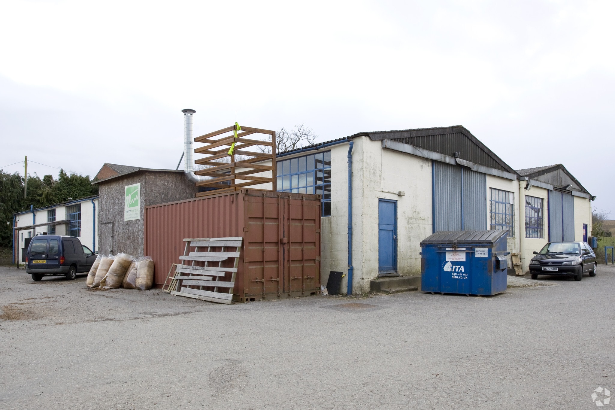 STONE LANE INDUSTRIAL ESTATE portfolio of 3 properties for sale on LoopNet.com Primary Photo- Image 1 of 4