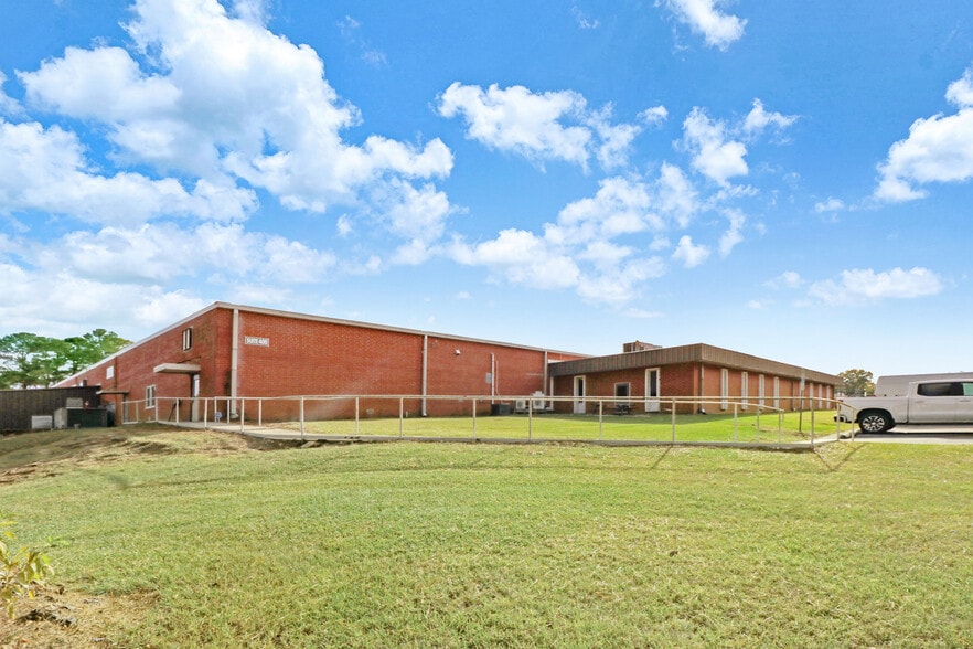 500 E Gannon Ave, Zebulon, NC for lease - Building Photo - Image 2 of 30