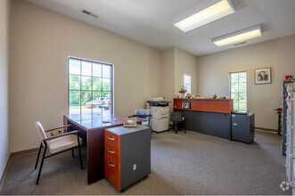 7845-7857 Waverly Rd, Martinsville, IN for lease Interior Photo- Image 1 of 9