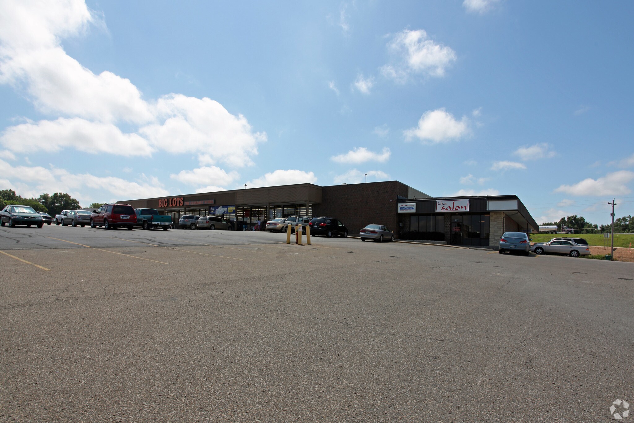 5003-5121 SW 29th St, Topeka, KS for sale Primary Photo- Image 1 of 1
