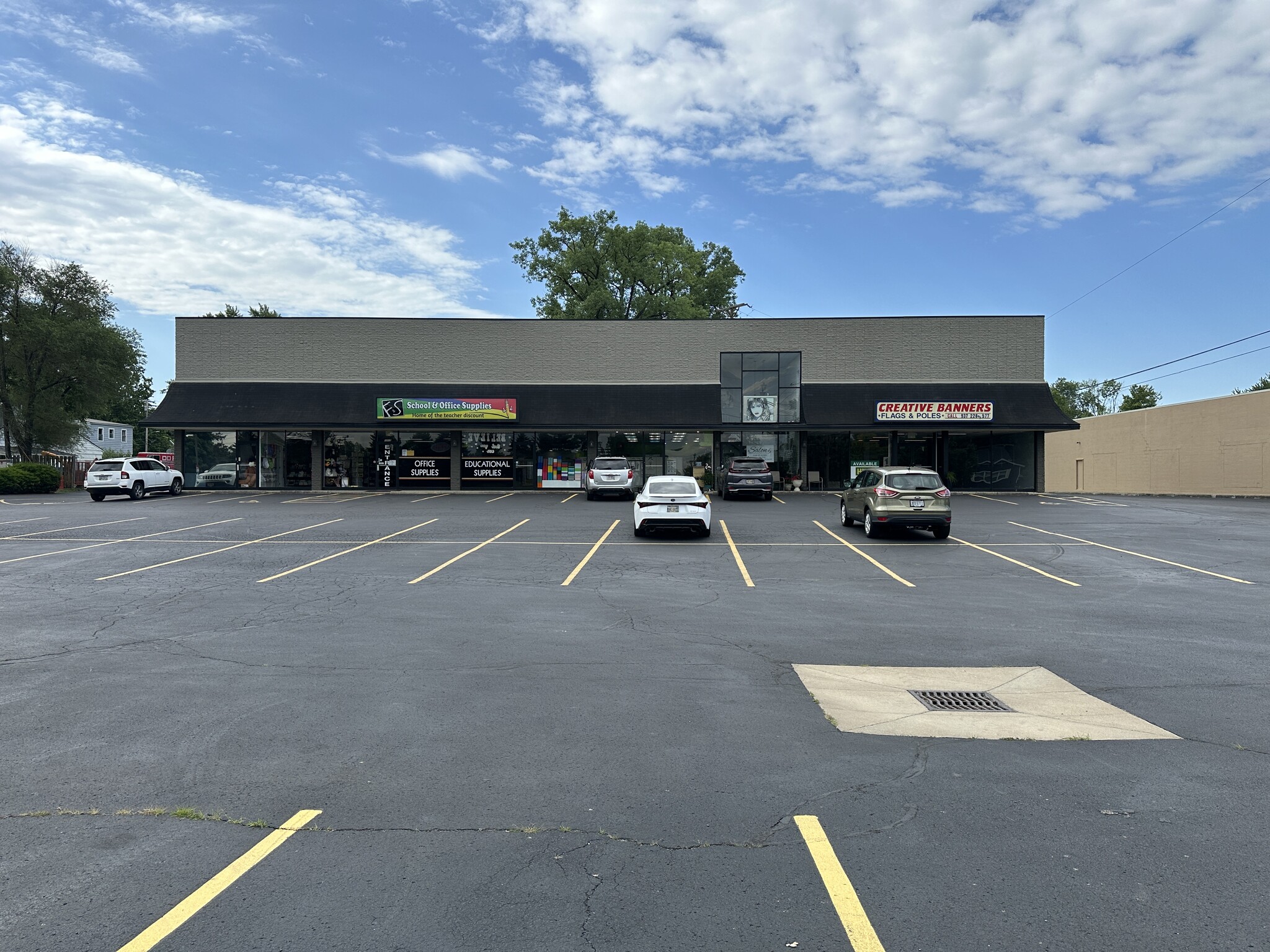 1006-1018 E Dorothy Ln, Dayton, OH for lease Building Photo- Image 1 of 15