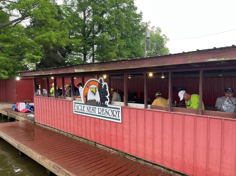 Eagle Nest portfolio of 4 properties for sale on LoopNet.com - Building Photo - Image 2 of 46