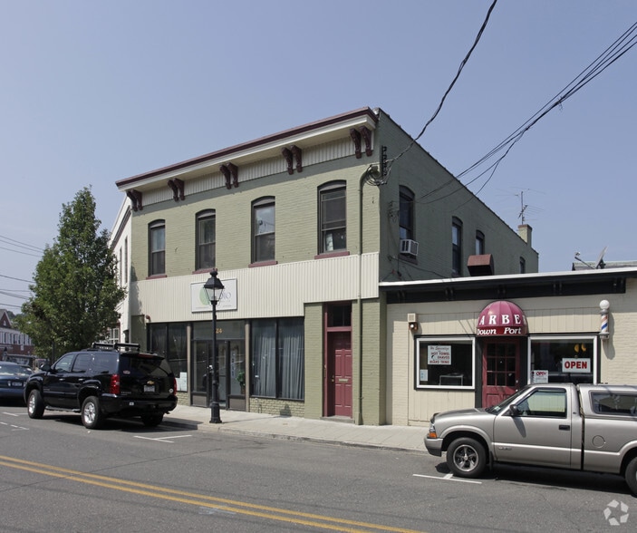 224 E Main St, Port Jefferson, NY for sale - Primary Photo - Image 1 of 1