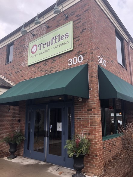 300 W Main St, Avon, CT for lease - Building Photo - Image 3 of 25