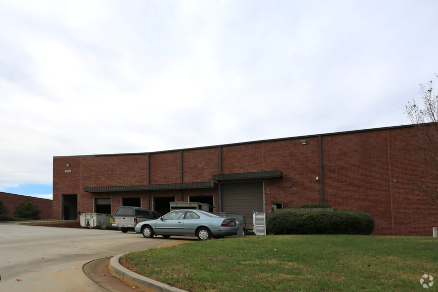 4030 Buford Hwy, Duluth, GA for lease - Building Photo - Image 3 of 6