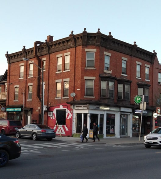 363-367 Clinton St, Toronto, ON for sale - Building Photo - Image 2 of 5