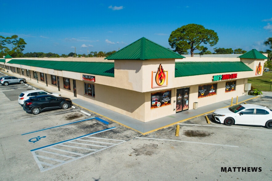 2120 S Ridgewood Ave, Edgewater, FL for sale - Building Photo - Image 1 of 6