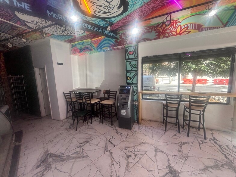 1001 Fulton St, Brooklyn, NY for lease - Building Photo - Image 3 of 9