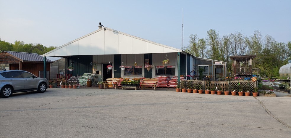 9524 State Highway 147, Two Rivers, WI for sale - Building Photo - Image 1 of 1